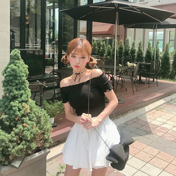 Đừng bỏ qua 4 kiểu phối đồ với áo trễ vai xinh lung linh thế này Đừng bỏ qua 4 kiểu phối đồ với áo trễ vai xinh lung linh thế này